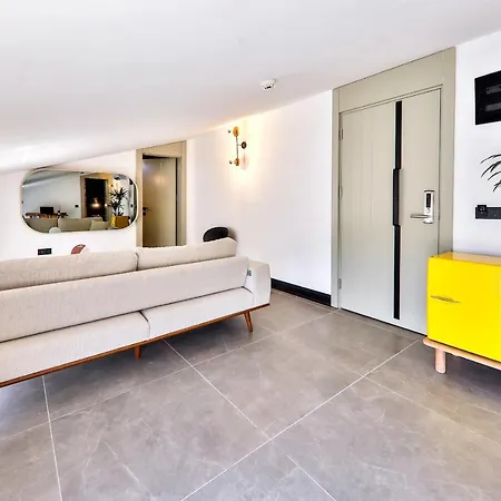 Luff فندق كاس